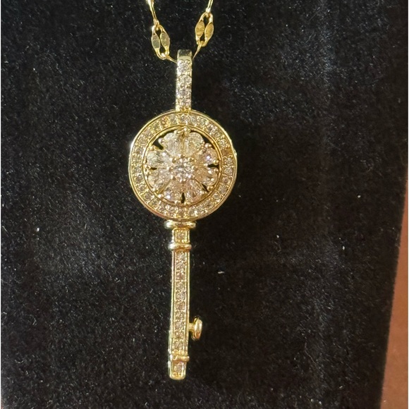 Victorian Ornate Cubic Zirconia, Spinning Key Glam Luxury, Gold plated Necklace - Picture 2 of 6
